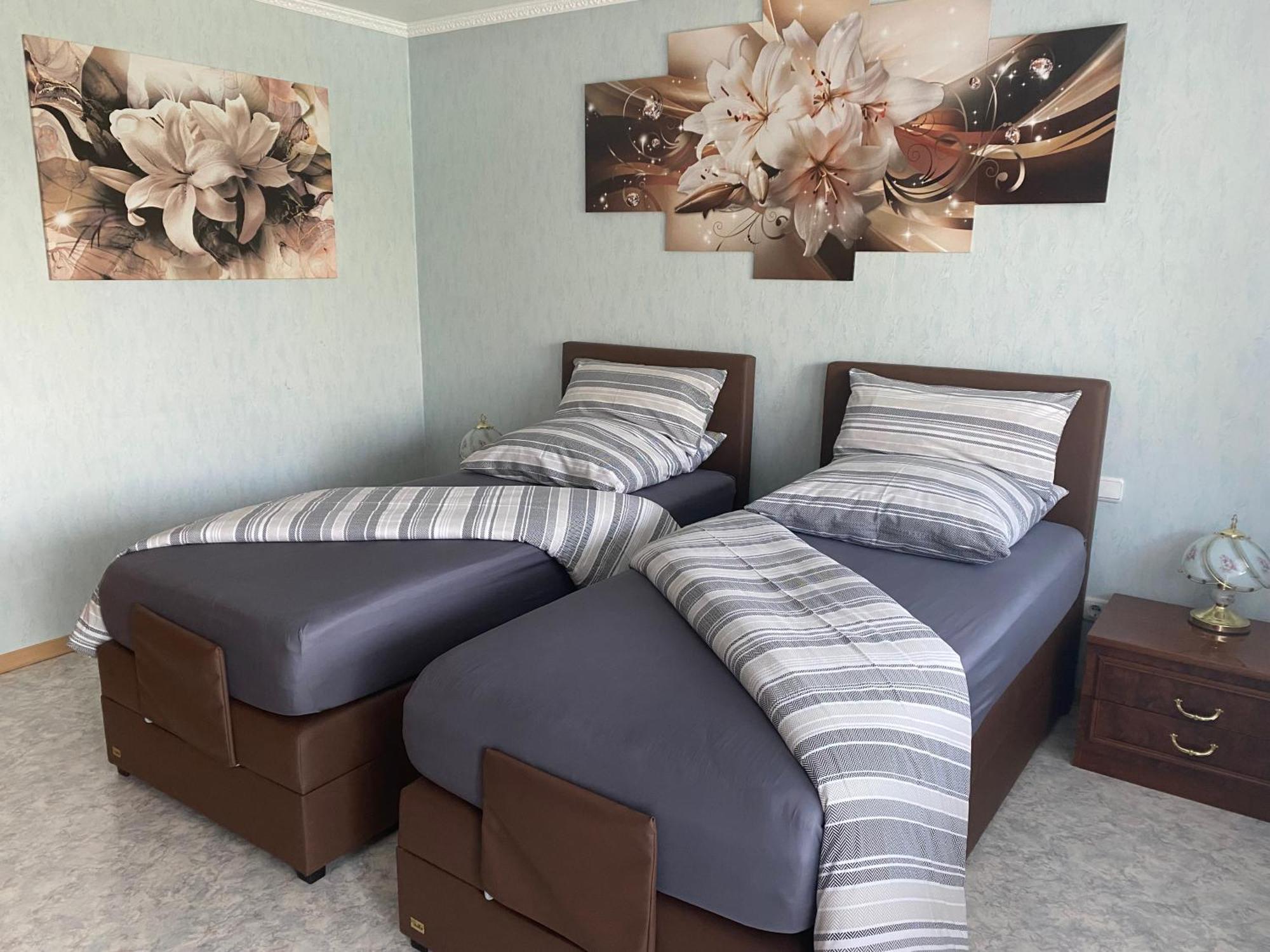 Berta Apartment Neunkirchen  Bagian luar foto